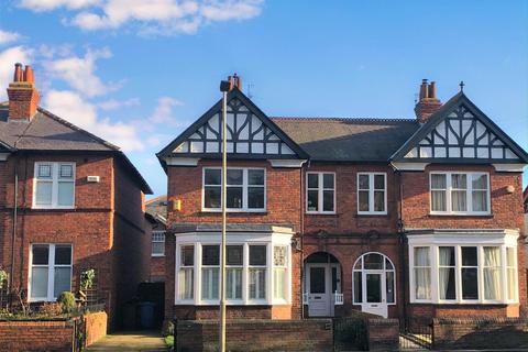 4 bedroom semi-detached house for sale, Scalby Road, Scarborough