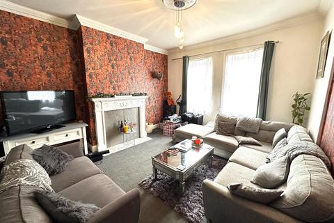 2 bedroom property for sale, Valley Road, Scarborough