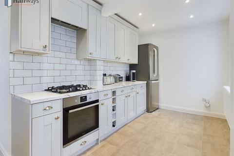 12 Mill Close, Carshalton, SM5 2NE