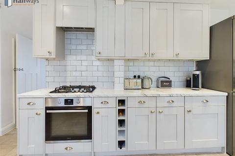 12 Mill Close, Carshalton, SM5 2NE