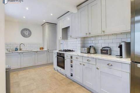 12 Mill Close, Carshalton, SM5 2NE
