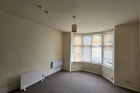 Studio to rent, Fosse Road South, Leicester