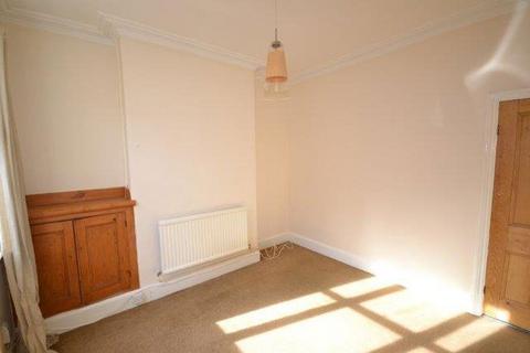 2 bedroom terraced house to rent, Howard Road, Leicester