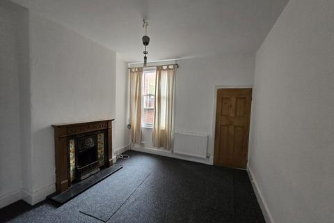 2 bedroom terraced house to rent, Howard Road, Leicester