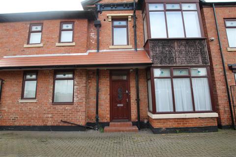 4 bedroom house to rent, Marton Road, Middlesbrough TS4