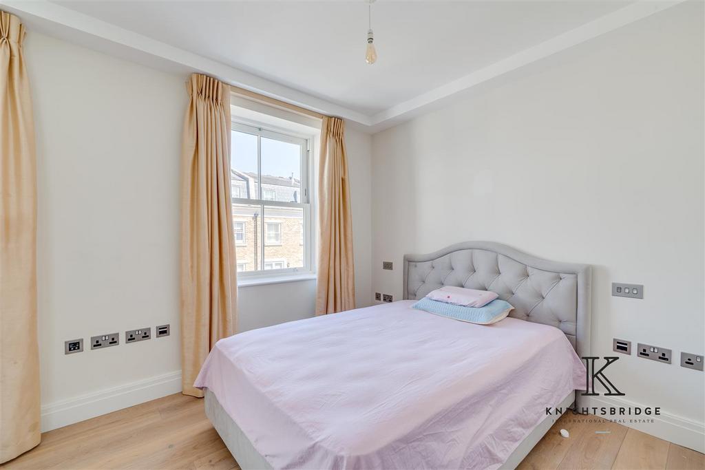 Second bedroom