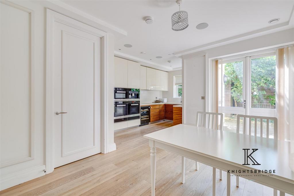 Kitchen/Dining