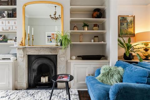 29 Wanstead Place, London, E11 2SW