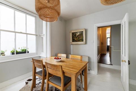 29 Wanstead Place, London, E11 2SW