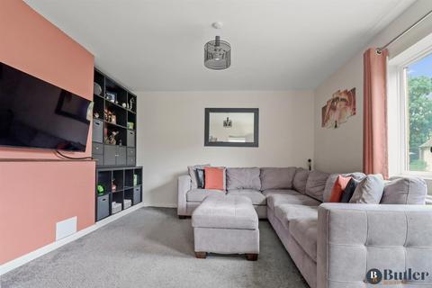 3 bedroom semi-detached house for sale, Mead Close, Stevenage