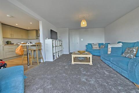 2 bedroom apartment for sale, Lamorne Close, Perranporth