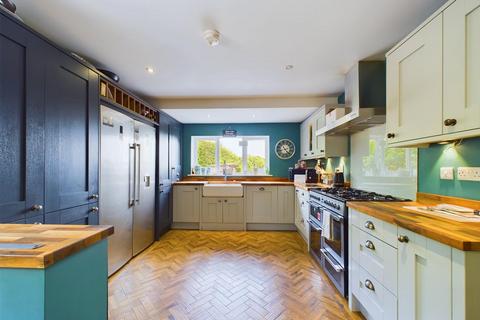 6 bedroom detached house for sale, Flamborough Road, Sewerby