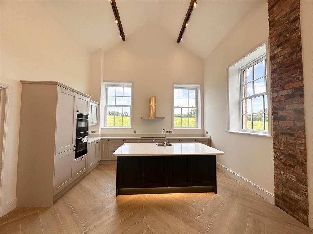 Open Plan Living Room / Kitchen