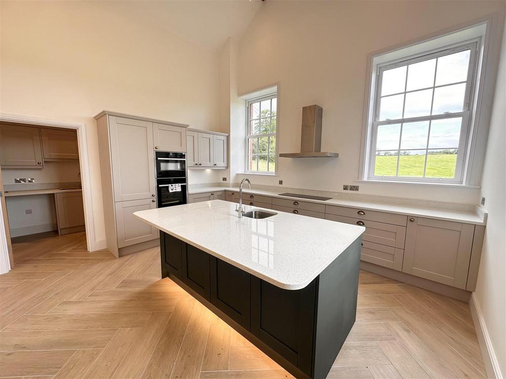 Open Plan Living Room / Kitchen