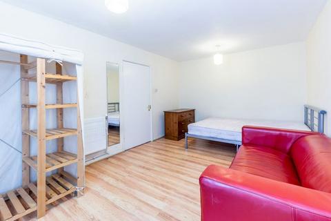 2 bedroom flat to rent, NW5