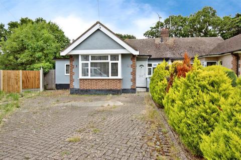 4 bedroom semi-detached bungalow for sale, Leighview Drive, Leigh-On-Sea SS9