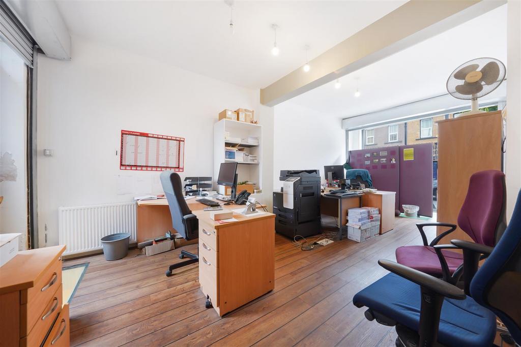 421 Roman Road - z5i19 Ej Yohq5 Bp Be UKfh.jpg