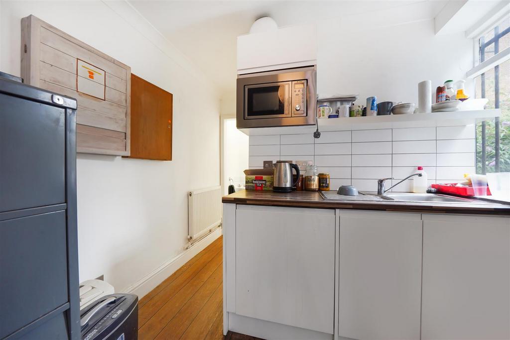 421 Roman Road - T786 Uf Ay VAAi WC0 Zrd0 E.jpg
