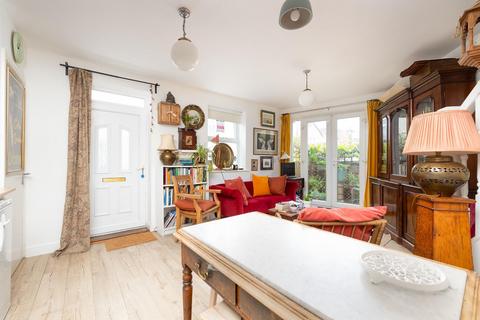 Flat 2, 19 Gloucester Street, Eastville, Bristol, BS5 6QF