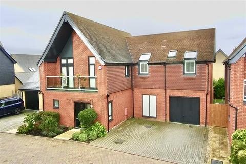 5 bedroom detached house for sale, Niblick Green, Chelmsford