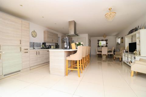 5 bedroom detached house for sale, Niblick Green, Chelmsford