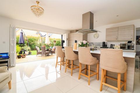 5 bedroom detached house for sale, Niblick Green, Chelmsford