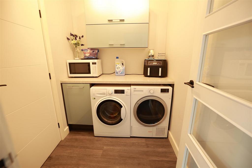 R6  2415.jpg