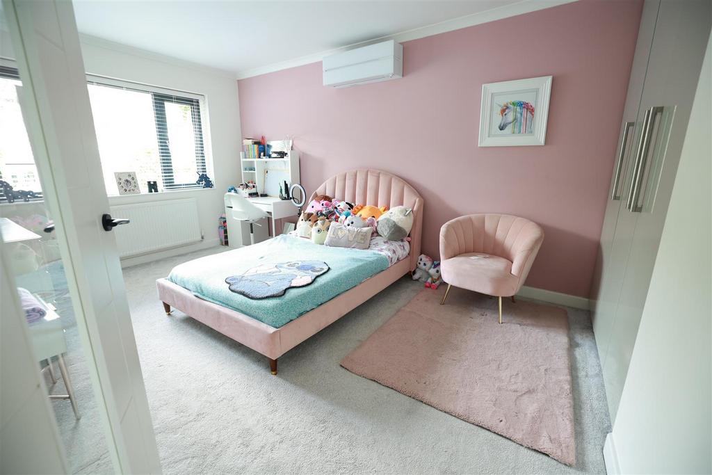 R6  2464.jpg
