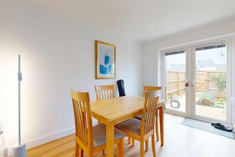 2 bedroom end of terrace house for sale, Kingbarrow Drive