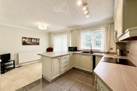 3 bedroom detached house for sale, Rough Hill Drive, Rowley Regis