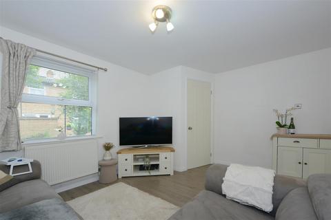 3 bedroom terraced house for sale, Spinney Path, Monkmoor, Shrewsbury