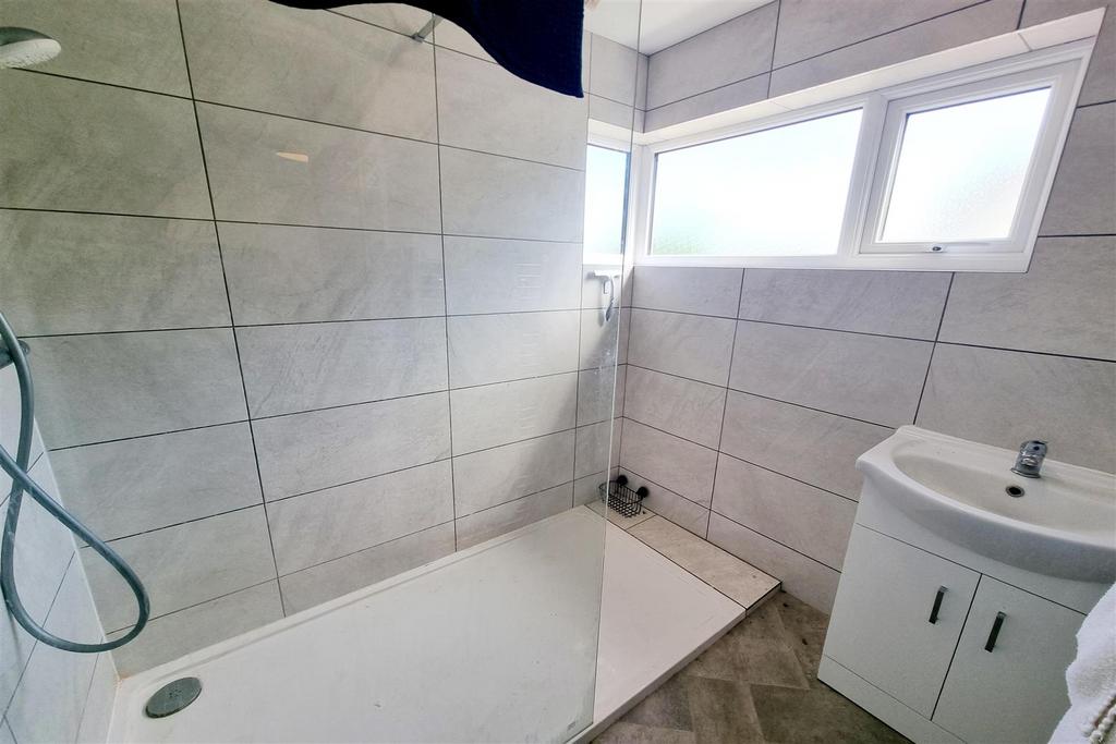 Bathroom/sep. wc