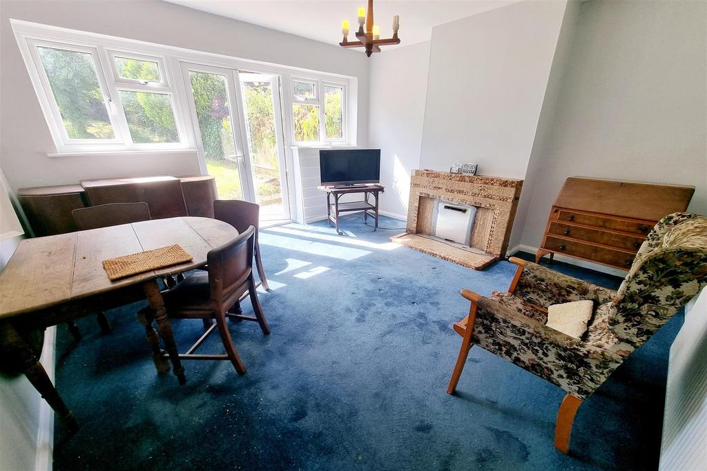 Rear reception room: