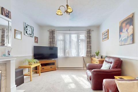 3 bedroom terraced house for sale, Gainsborough Road, Dagenham, RM8