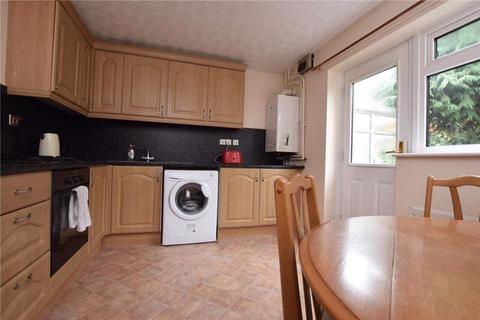 2 bedroom house to rent, Raynville Walk, Leeds