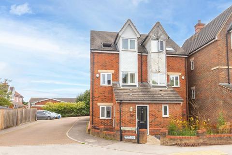 3 bedroom townhouse for sale, Watling Street, Hockliffe, Leighton Buzzard