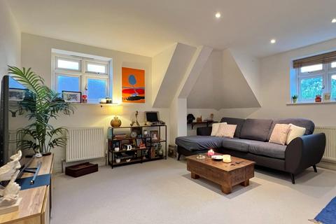 1 bedroom flat to rent, Grove Park Road, London