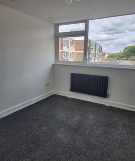 1 bedroom flat to rent, Stonehill Court, Markfield Gardens, London