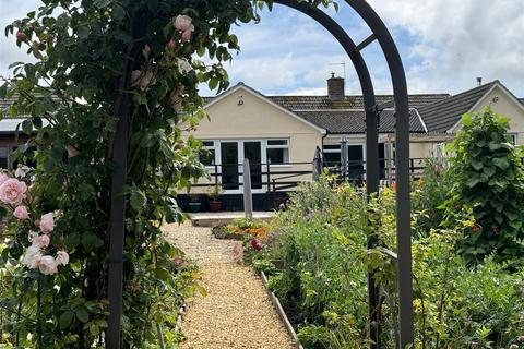 Dunromin Alverdiscott Road, Bideford, EX39 4DA