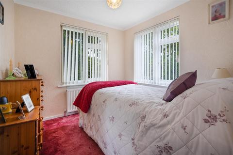 82 Beech Hill Road, Ascot, SL5 0BW