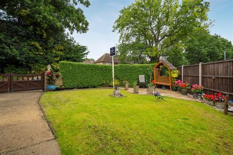 82 Beech Hill Road, Ascot, SL5 0BW