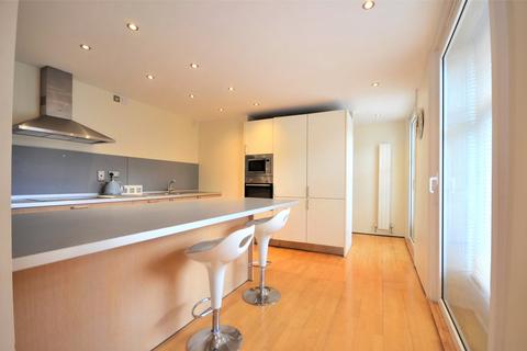 3 bedroom apartment to rent, Grey Street, Newcastle Upon Tyne, NE1