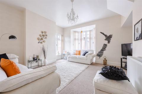 2 bedroom flat for sale, 21a & 21 High Street, Burton-Upon-Stather