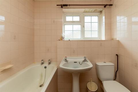 20 Ashby Drive, Upper Caldecote, Biggleswade, SG18 9DJ