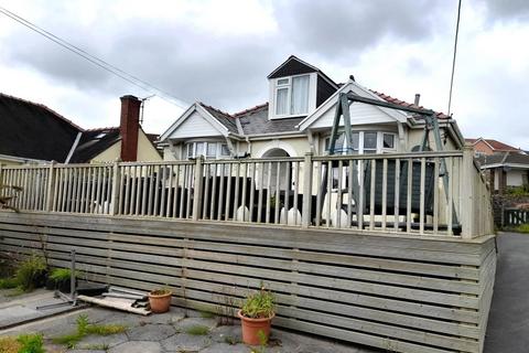 2 bedroom detached bungalow for sale, Gwscwm Road, Pembrey, Burry Port