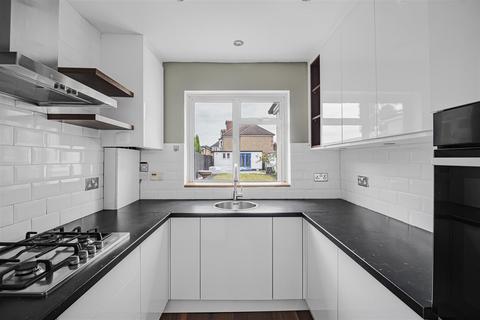 317 Gander Green Lane, Sutton, SM3 9QE