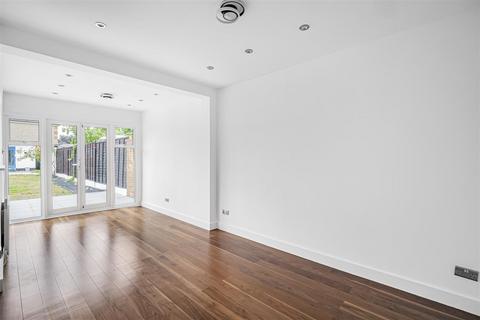 317 Gander Green Lane, Sutton, SM3 9QE