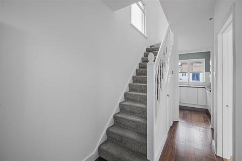 317 Gander Green Lane, Sutton, SM3 9QE