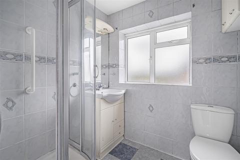 317 Gander Green Lane, Sutton, SM3 9QE
