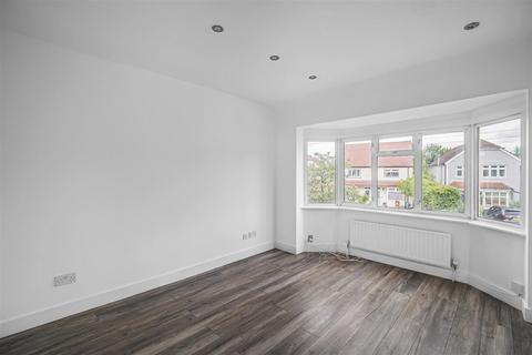 317 Gander Green Lane, Sutton, SM3 9QE